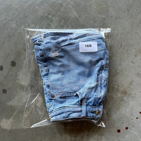 American Eagle Outfitters Mom Shorts Women's Size 2 Blue Medium Wash Denim - Picture 8 of 8